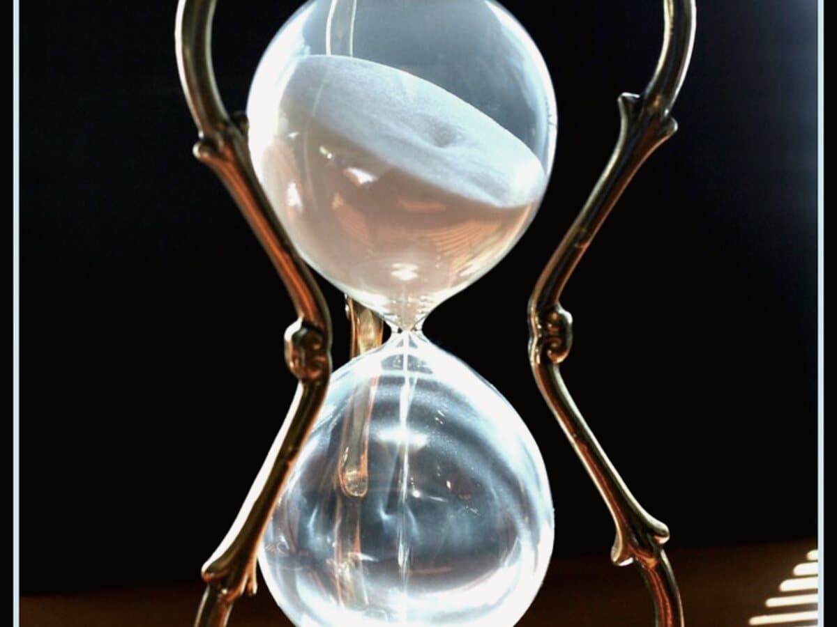 How long does it take to build a website? · Article cover